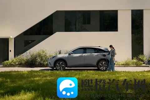 首搭增程动力,价格够给力,极狐全新阿尔法T5限时售1098万元起-1