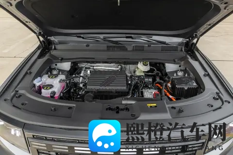 不到15万，方盒子新卷王，配三电机真四驱，续航147km，香吗？-3