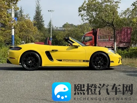 23款保时捷718Boxster，准新一手车，圆你跑车梦？-2