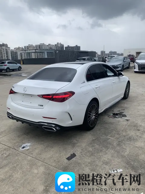 22款奔驰C级，表显45万公里，20多万圆你奔驰梦？-1