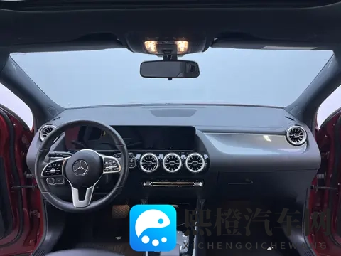 12万多拿下红色奔驰GLA,54万公里,都市丽人的时尚之选-2