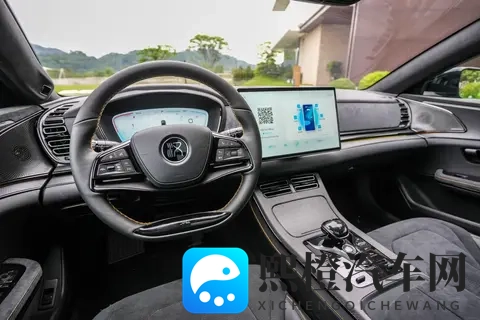 李蓉蓉baby七夕物语：汽车七夕盛宴：浪漫之旅见证爱情传奇-2