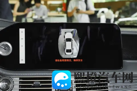 买雷克萨斯 LS 看这篇:家用选臻越,商务选豪华版-2