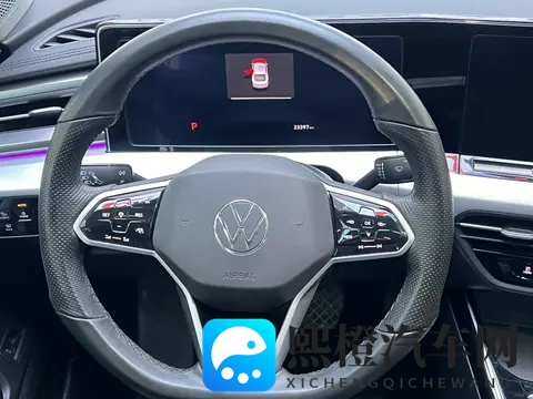 校花脱了裤子让我：校园风云，校花意外举动，让我目瞪口呆-1