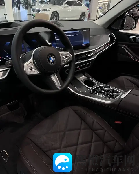 全新宝马X5惊艳亮相，全新设计风格，内饰调整，搭载30T发动机！-1