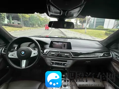 37万拿下二手宝马7系，体验D级旗舰的舒适与豪华-1