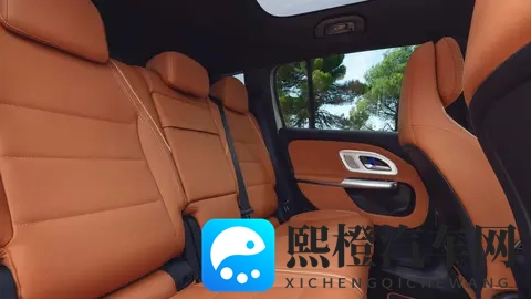 7座+MBUX Superscreen一体屏，全新奔驰GLB内饰官图发布-2