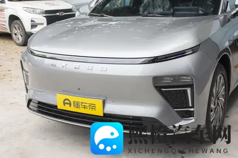 2025 款星纪元 ET:豪华安全大五座 SUV 11 月权益在 适合家用-3