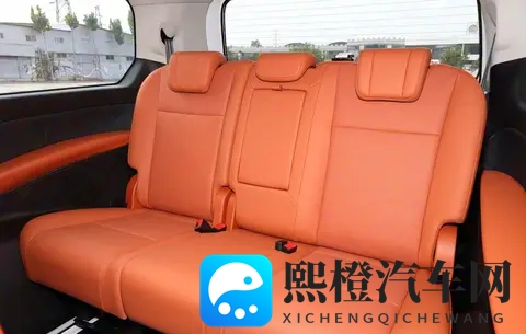 老北汽也凑热闹MPV,锐胜M8增程版预售1698万起,贵不贵?-1