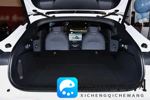 长安启源A06将于11月9日上市!空间大、配置高,适合家用-3