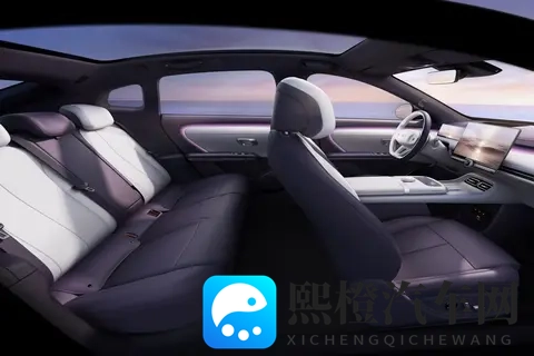 中大型新能源轿车卷王来袭！1099万元起售，长安启源A06如何选？-1