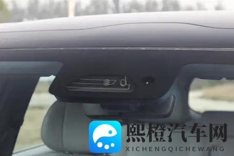 深蓝S09与魏牌蓝山对比，30万预算，六口之家该怎么选？-2