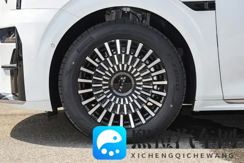 大家庭选MPV?极氪009购车福利加码,11月入手正合适-3