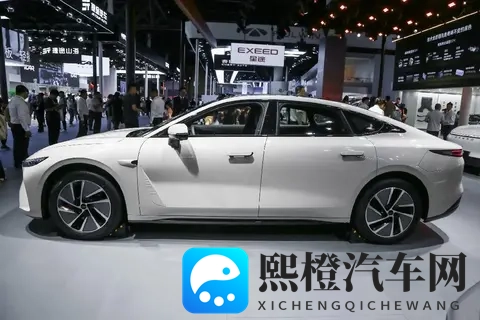 2025款星纪元ES,轴距3米,增程纯电可选,8295+Orin X+激光雷达-3