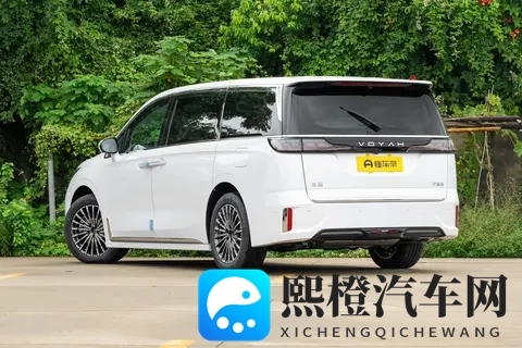 26款岚图梦想家PHEV 乾崑 Ultra 解析:高端 MPV 的豪华与实用平衡-3