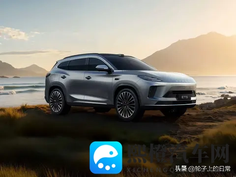 三联屏+豪华内饰，星途ET5：科技与质感双向奔赴-2