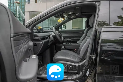 2025 款星纪元 ET 纯电版 Max 城区辅助驾驶，城市出行优选SUV？-3