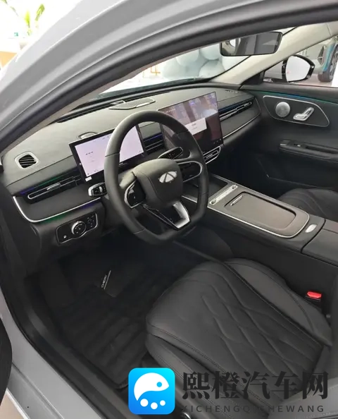 家用新能源轿车二选一：风云A8L对比秦L舒适节能多维度，谁更适合-2