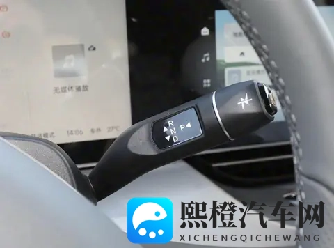 又一国产新能源，轴距2915mm，搭载华为双电机+宁德时代电池-3