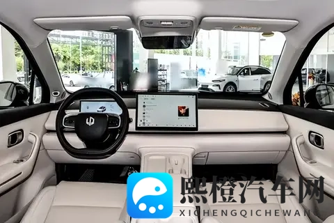 已有燃油车，还想加购家用六座？这台可能是最稳的选择-3