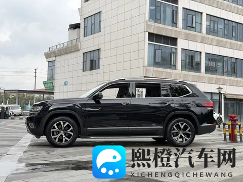 調教騷0體育生小藍Gv:体育新生小蓝调教记-1