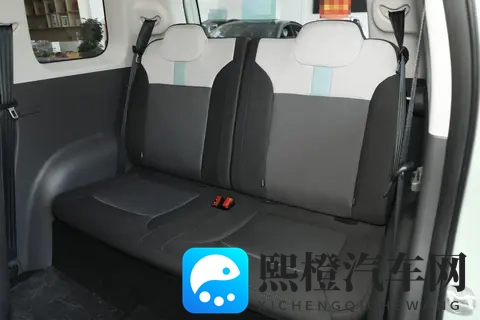 长安Lumin 2025款购车手册：五款车型详细对比与选买建议-1