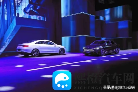 奔驰电车卖25万,用户懵了,豪华体验真能降维?-1