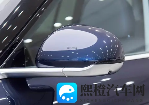 又一款旗舰SUV预售，配3把零重力座椅，增程车纯电续航可达402km-1