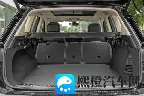 纯进口的中大型SUV,配20T发动机+空气悬挂,25款大众途锐能买?-2