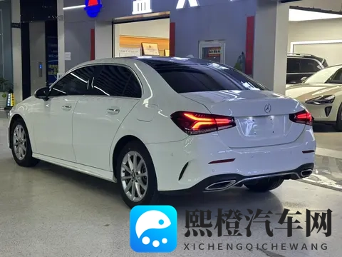 打扑克不盖被子:现代汽车舒适创新揭秘:科技与自由的完美融合-2