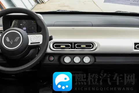 五菱宏光MINIEV购车手册丨不同预算用户，怎么选更划算？-3