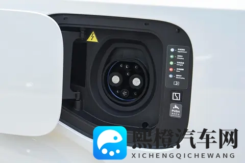 带娃出行,商务接待,选这款豪华MPV都没错,限时优惠还能再降-1