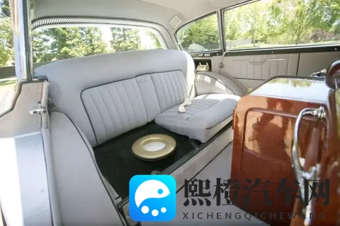 带镀金马桶的劳斯莱斯？126万欧元成交的定制传奇-3
