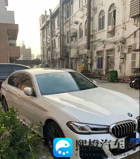 油车贬值太快了？55万的豪车只卖了22万！-1