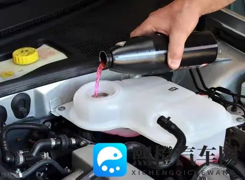 原车防冻液可以使用多少年?记住这2种情况,及时更换防冻液!-2