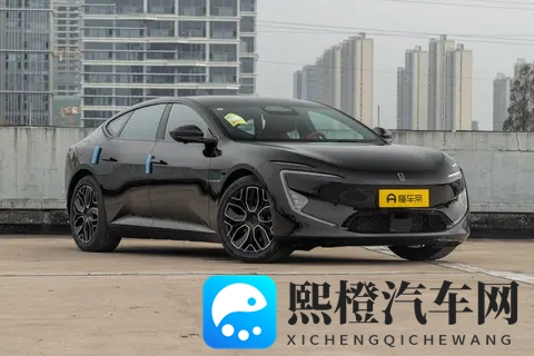 阿维塔12：中大型纯电车，空间大，舒适性高，适合家用-1