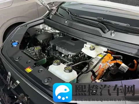 五菱星光730正式上市 燃油_插混_纯电全都有，售730万-1098万元-3