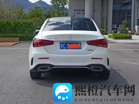 11万多拿下白色奔驰A级,精致代步一手车之选-2