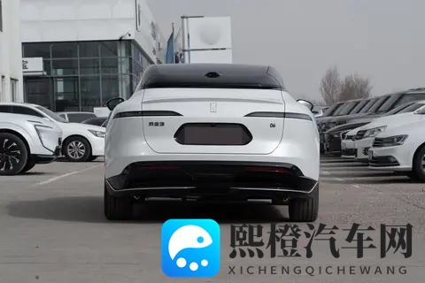 呦呦乱伦:汽车跨界合作新潮流:揭秘品牌联姻背后的秘密-1