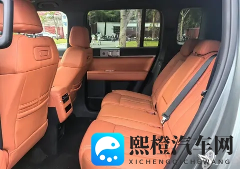 比亚迪方盒子车终于火了,10月卖出2万辆,销量超过方程豹豹5-2