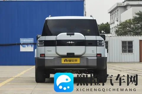 解读方程豹钛 7 2025 款 190KM 四驱 Max 版:新潮家庭的多场景出行伙伴-1