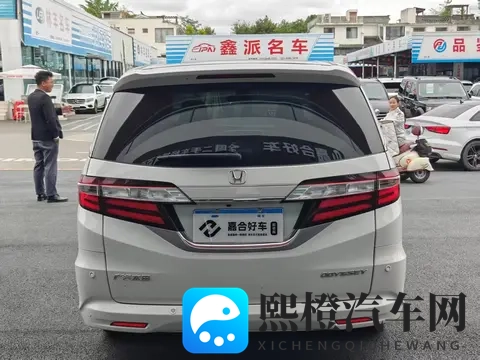 中国少妇XXX：汽车界新风尚：少妇企业家引领潮流-2