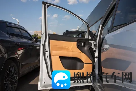 以家为名,探寻十万级MPV的务实答卷——五菱星光730 PHEV深度体验-2