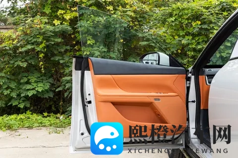 15万级轿跑竟全系标配激光雷达?东风奕派eπ007+升级上市!-2