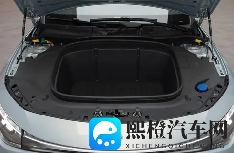 北京奔驰纯电CLA售价249万元起 智能体验有较大进步-1