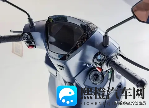 米兰车展爆款!三阳People R Hybrid125踏板车有何过人之处?-1