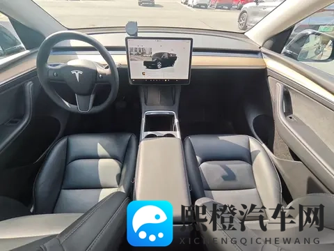 一手准新Model Y:75万公里,166万体验科技出行?-1