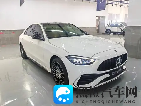 日本japanese丰满毛长多：日本女子身材丰腴，体毛浓密引人注目-2