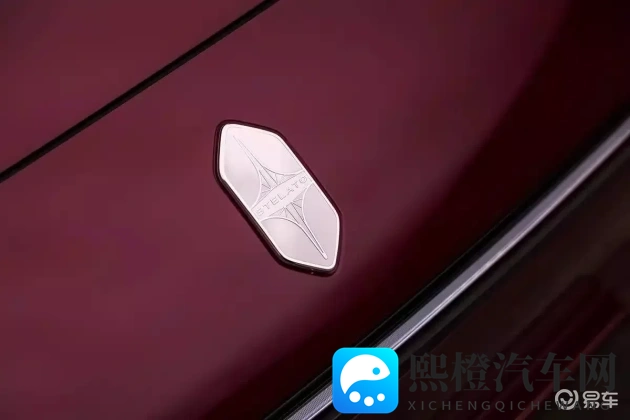 无遮挡裸光屁屁打屁股校园:校园汽车文化:青春与速度的交响曲-2