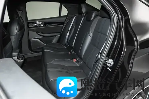 272马力+爱信8AT,提速65秒,限时1038万起,全新领克03如何?-1